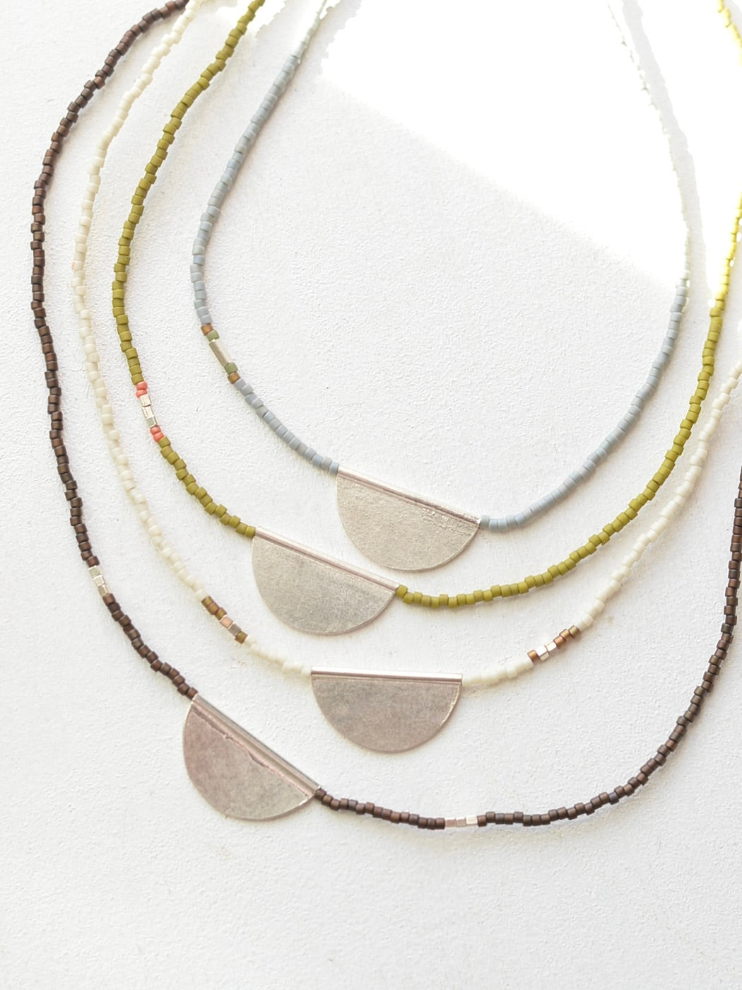 シルバー ビーズネックレス