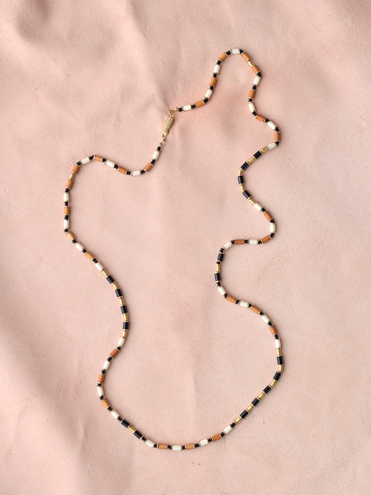 ヴィンテージ ビーズ ロングネックレス – NOZZI BAZZAR