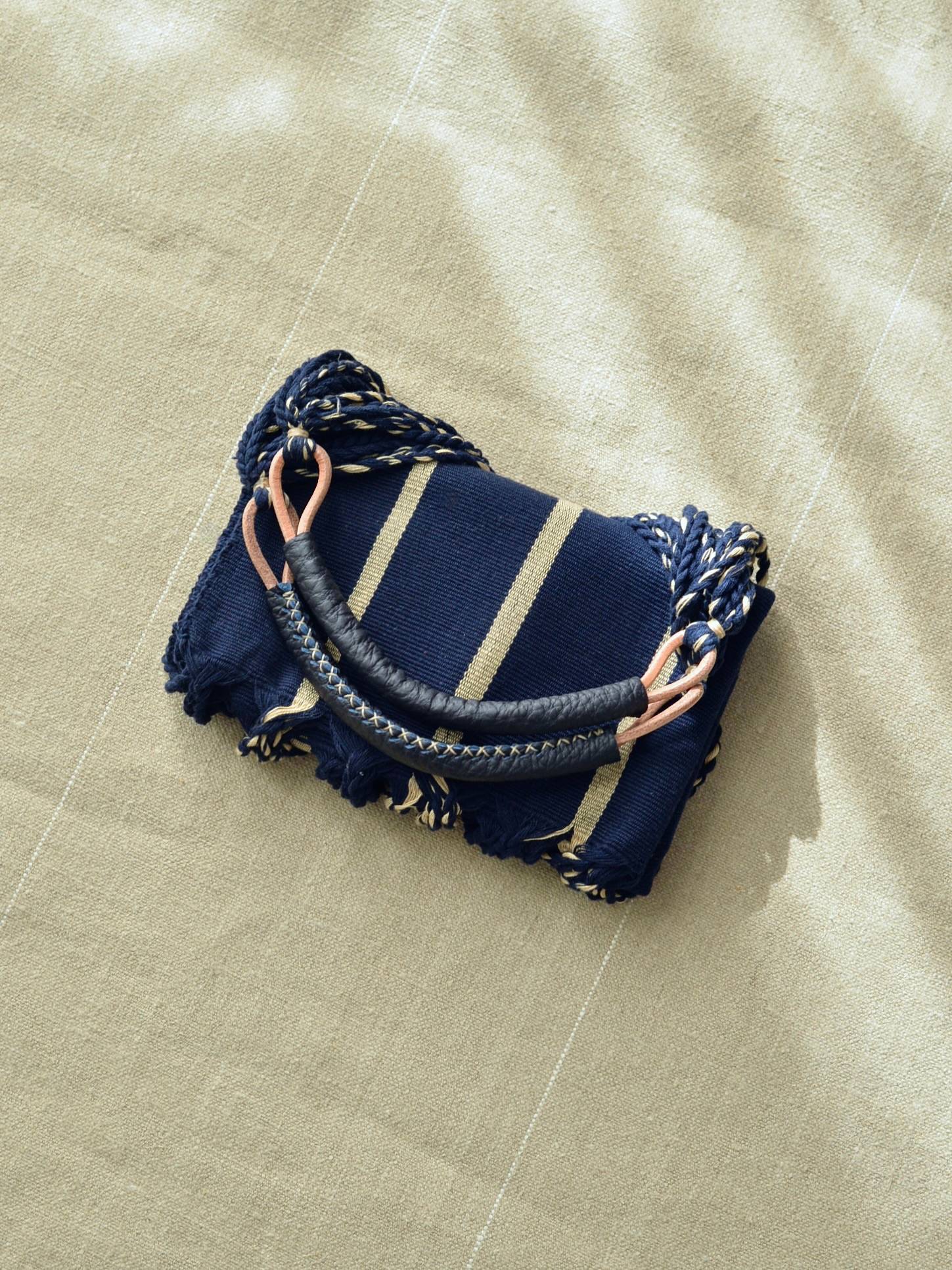 メキシコ ハンモックバッグ ネイビー レザーハンドル