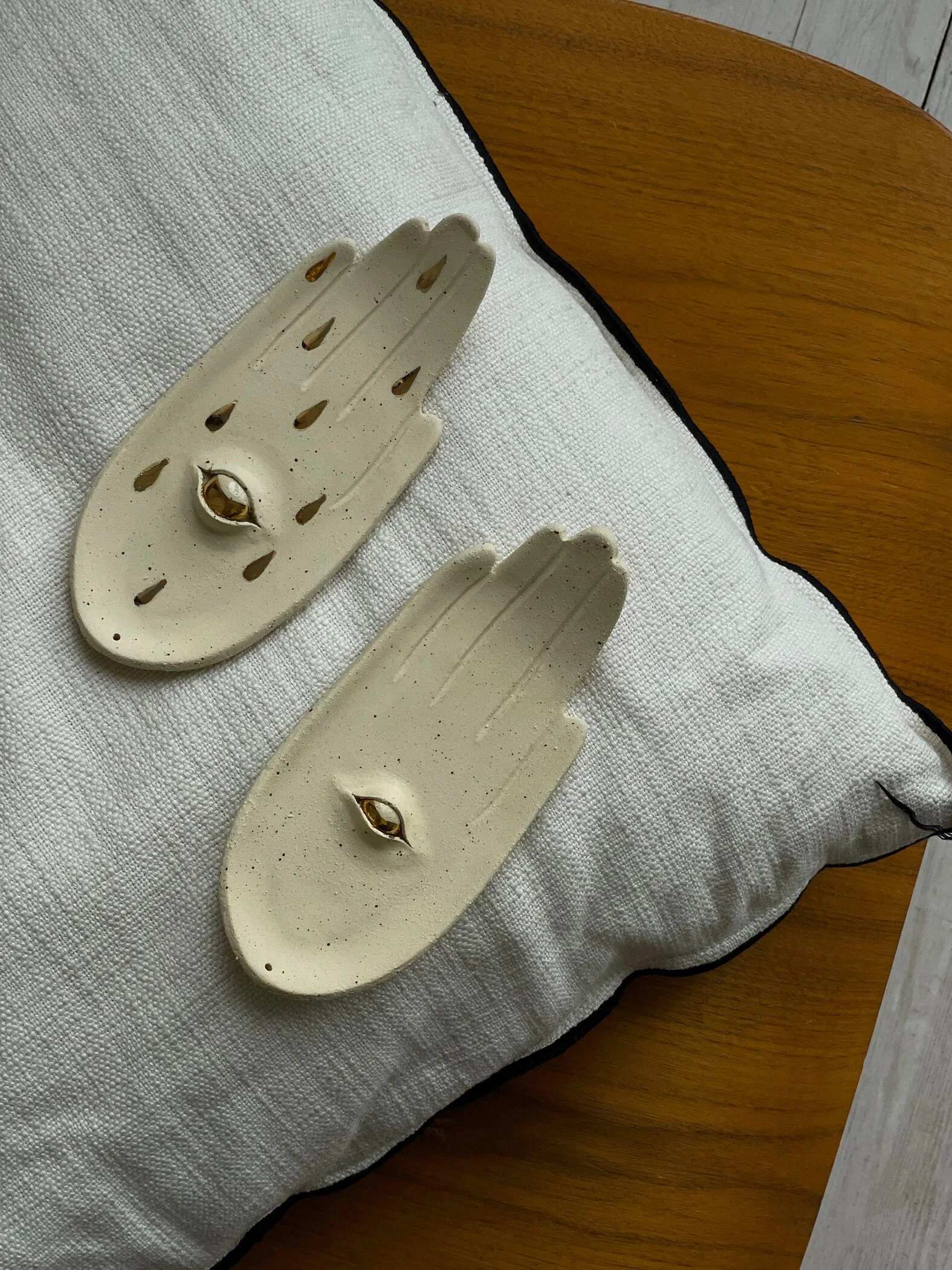 Hand インセンスホルダー お香立て – NOZZI BAZZAR