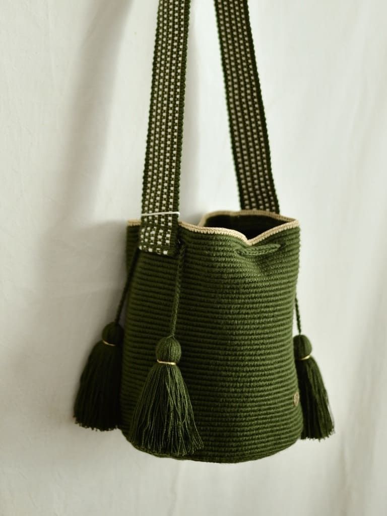 コロンビアのモチーラ 手編みハンドバッグ