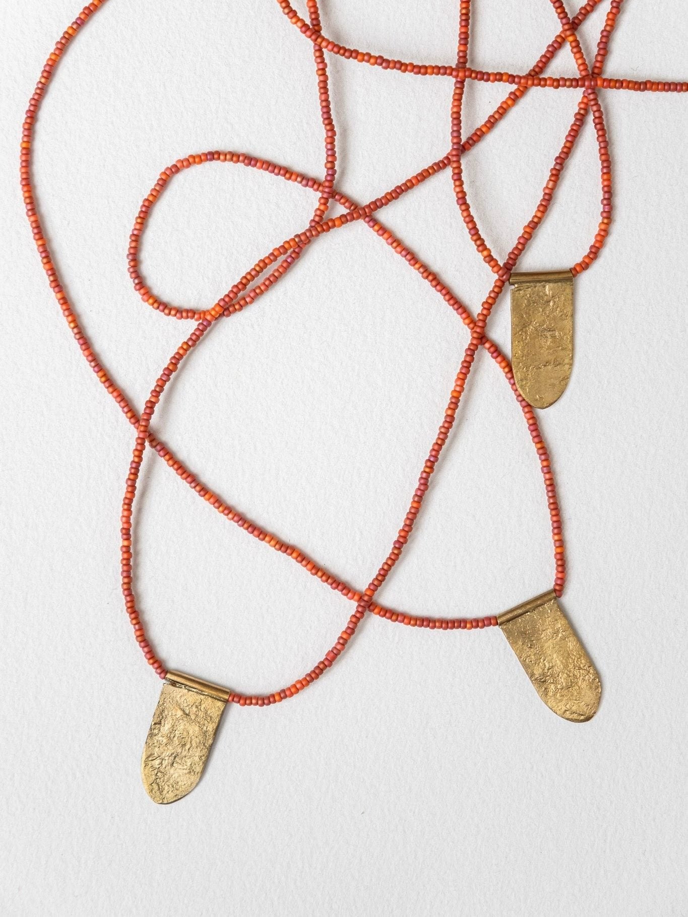 ロングペンダントネックレス