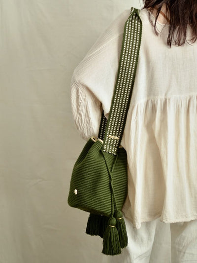 Colombian Mochira hand-knitted handbag 