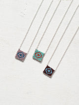 ビーズ刺繍 シルバー ネックレス