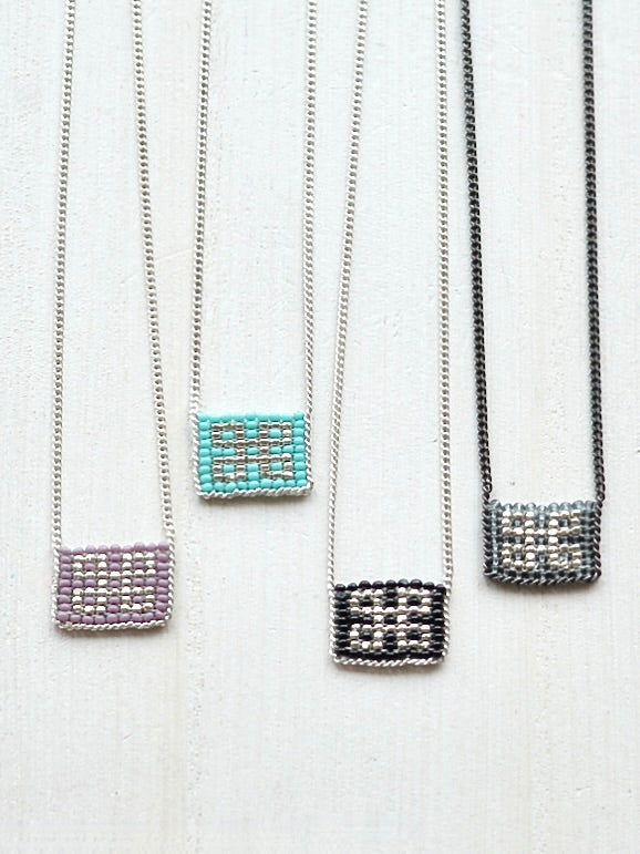 ビーズ刺繍 シルバー ネックレス tapete