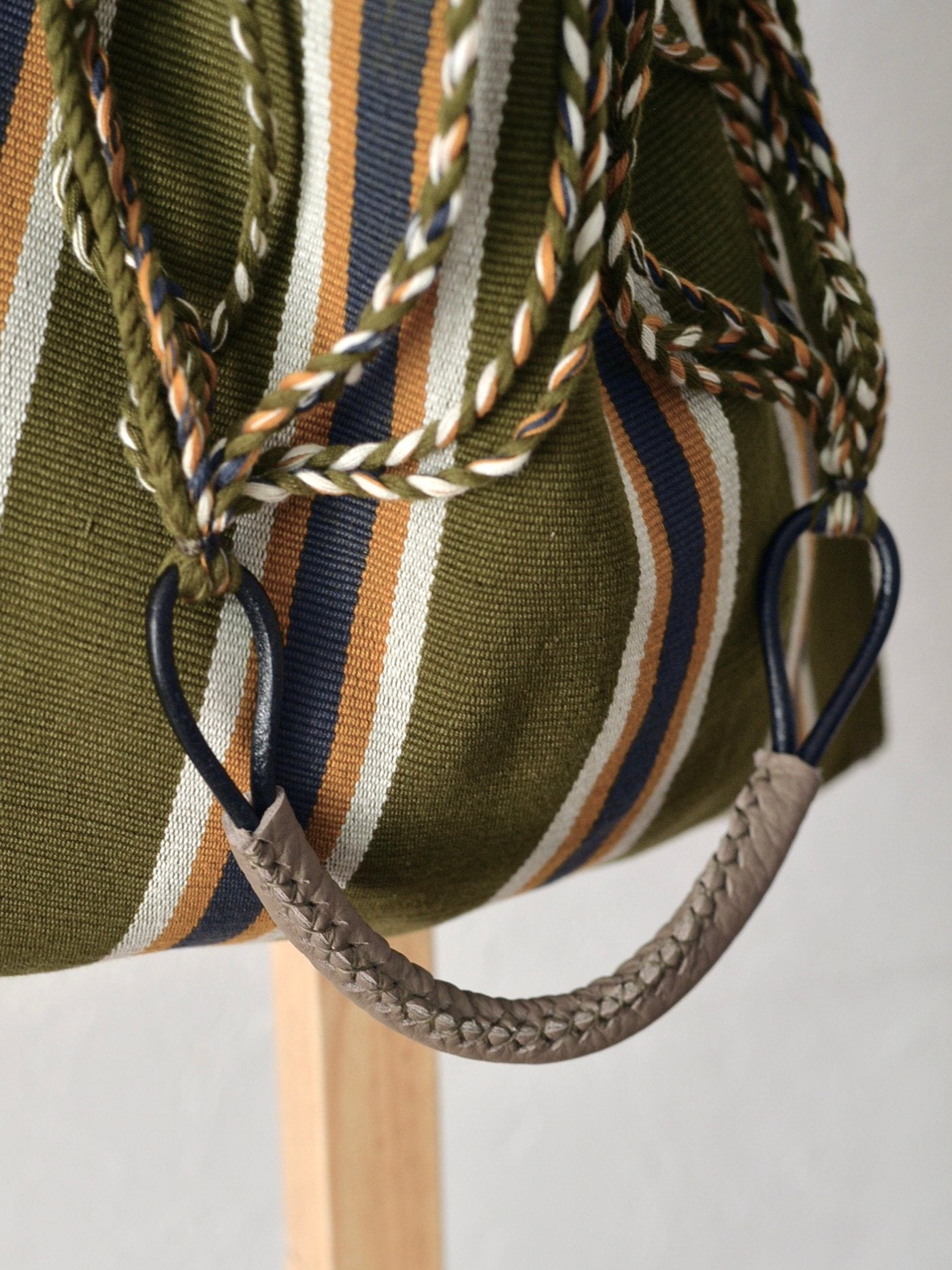 メキシコ ハンモックバッグ カーキ マルチストライプ レザーハンドル