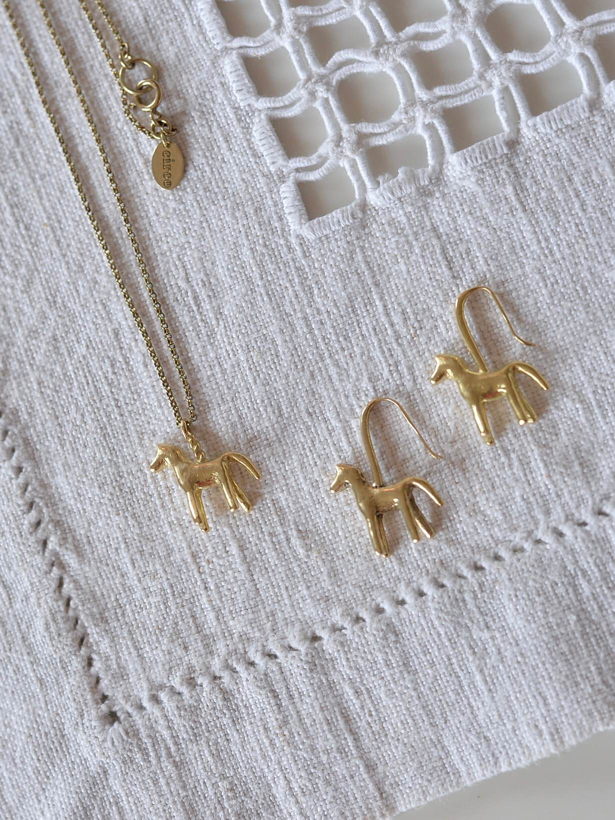 Caballito ネックレス