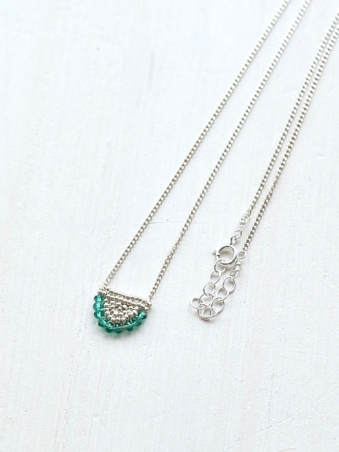 ビーズ刺繍 シルバー ネックレス carmela