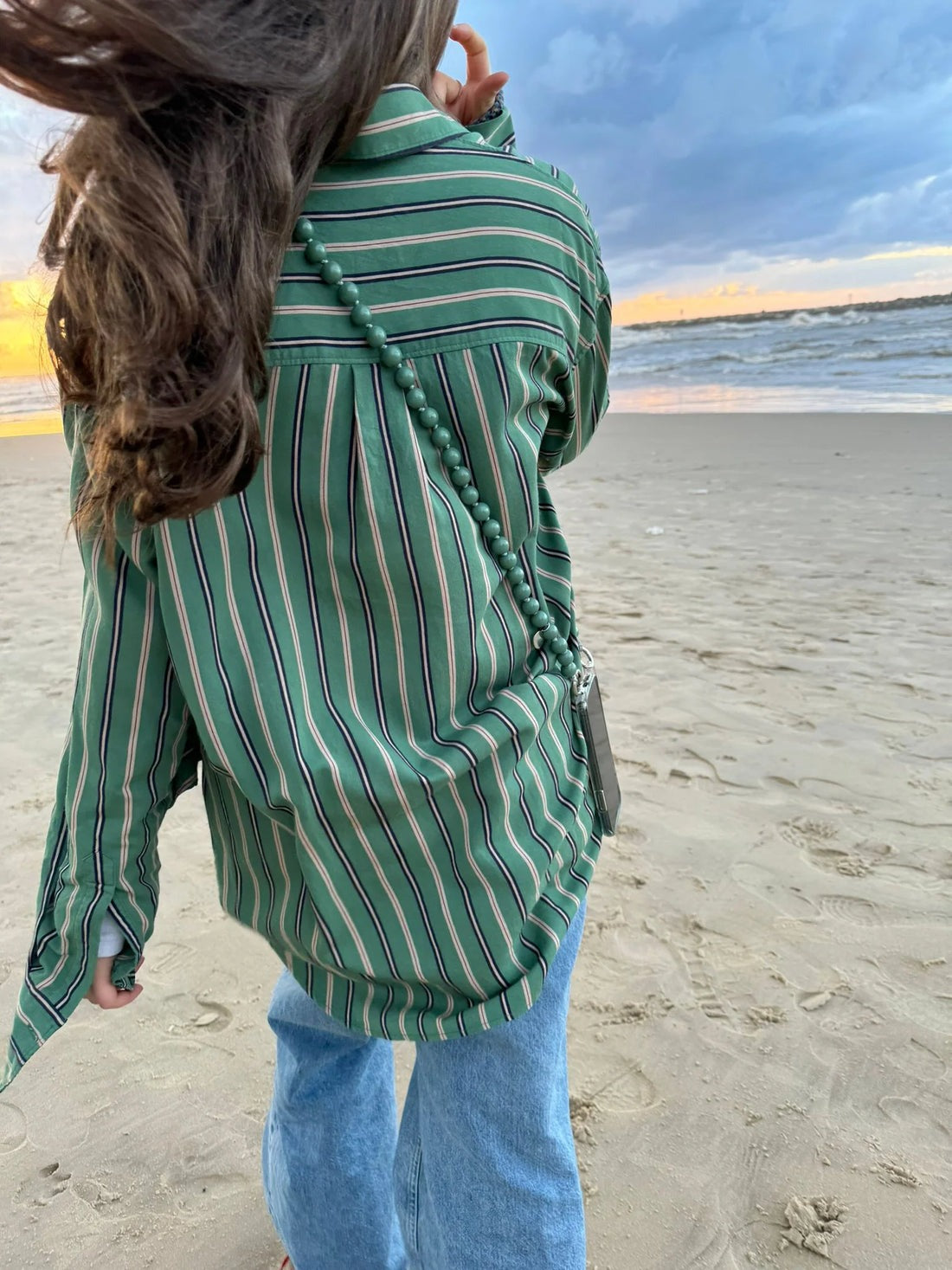 ouzer vibes パラショルダー　ポーカーズ　カンティス着用 ouzer vibes パラショルダー ポーカーズカンティス着用 - メルカリ