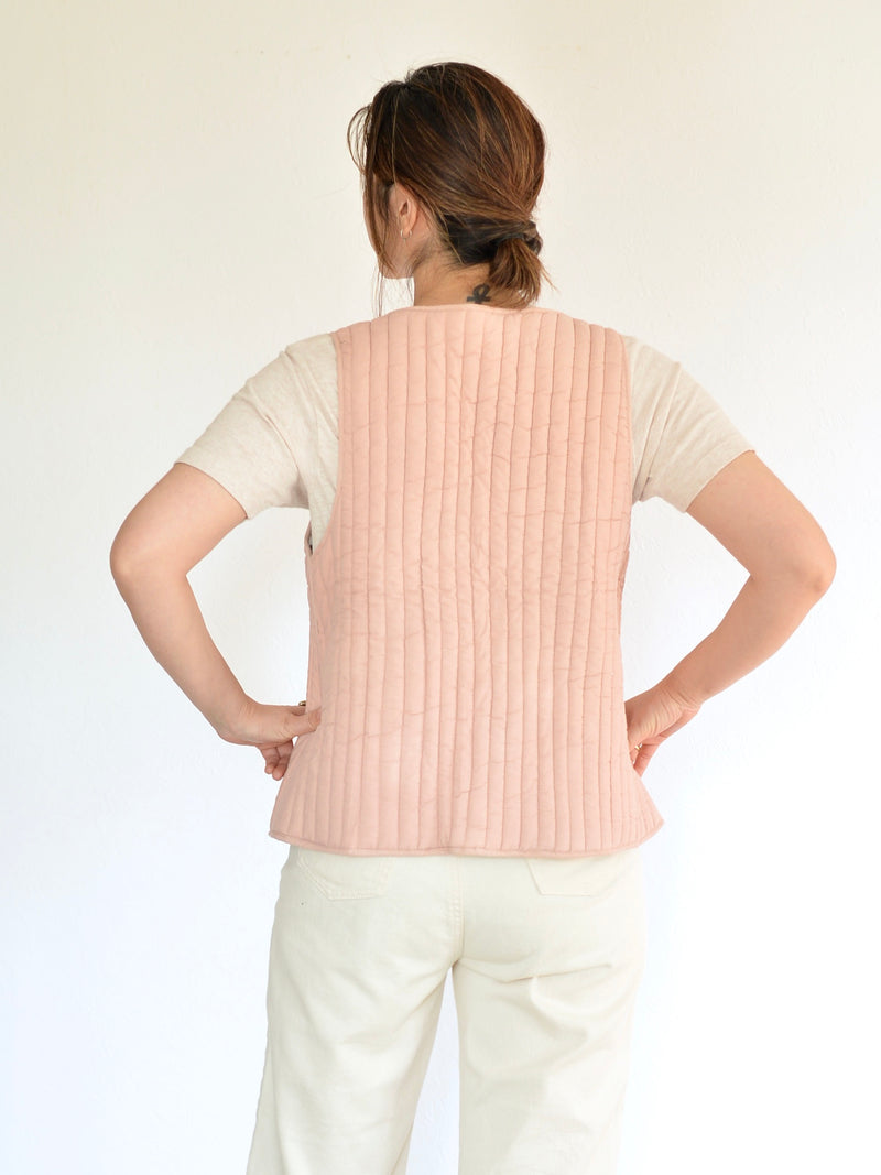 Reversible quilted vest pink 