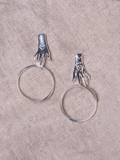 Hand with Hoopピアス　Silver925