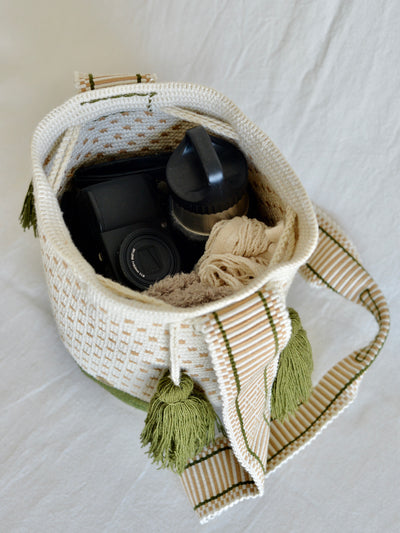 Colombian Mochira hand-knitted bag 