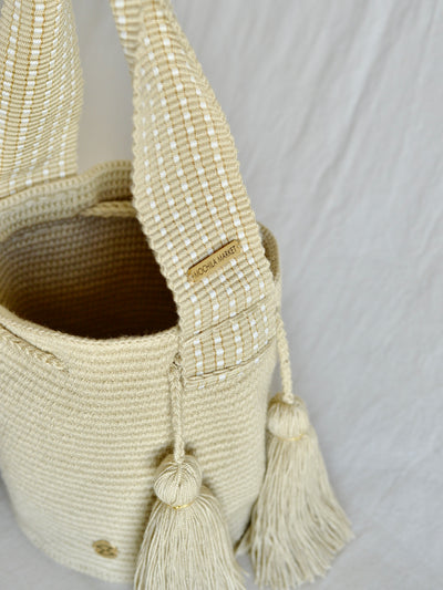 Colombian Mochira hand-knitted handbag mini