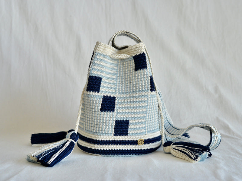 コロンビアのモチーラ 手編みバッグ