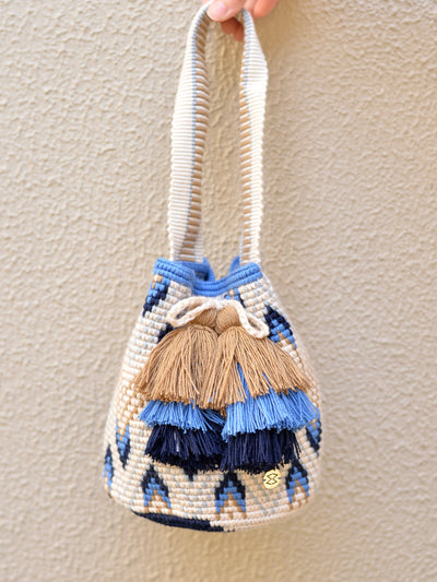 コロンビアのモチーラ 手編みハンドバッグミニ ブルーベージュ