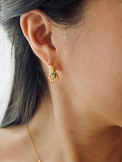Hand earrings &lt;Emerald&gt; Gold 