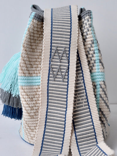 コロンビアのモチーラ 手編みバッグ
